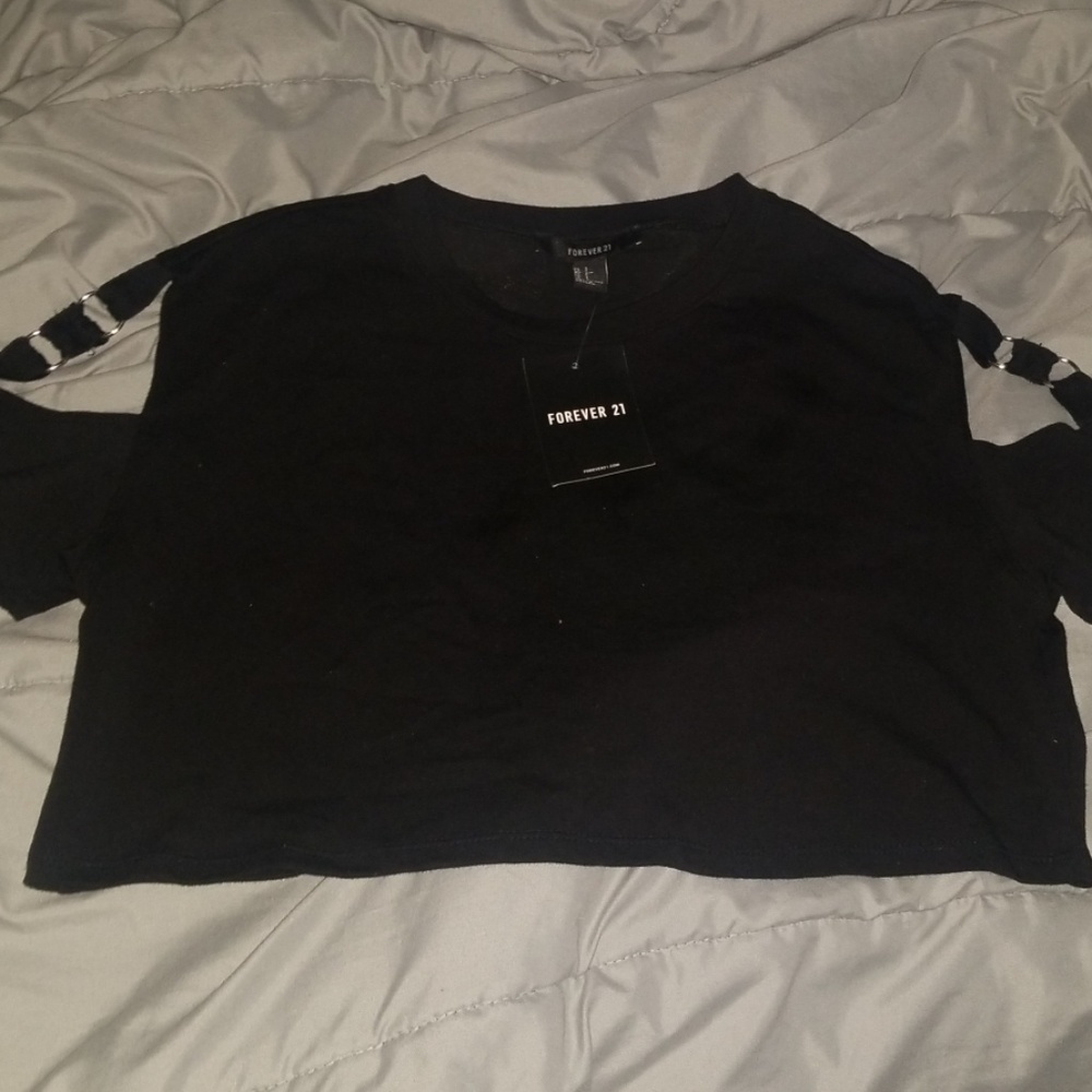 FOREVER 21 cropped shirt